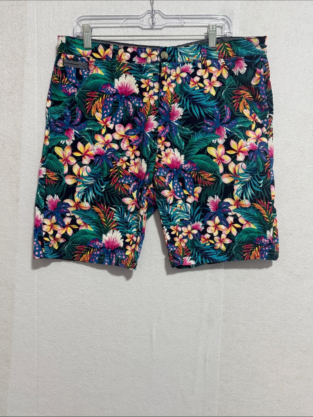 Hudson & Barrow Men's Tropical Floral Flat Front Shorts - Navy Multicolor